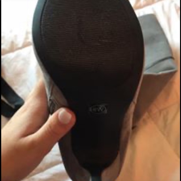 Knee high boots - Picture 3 of 4